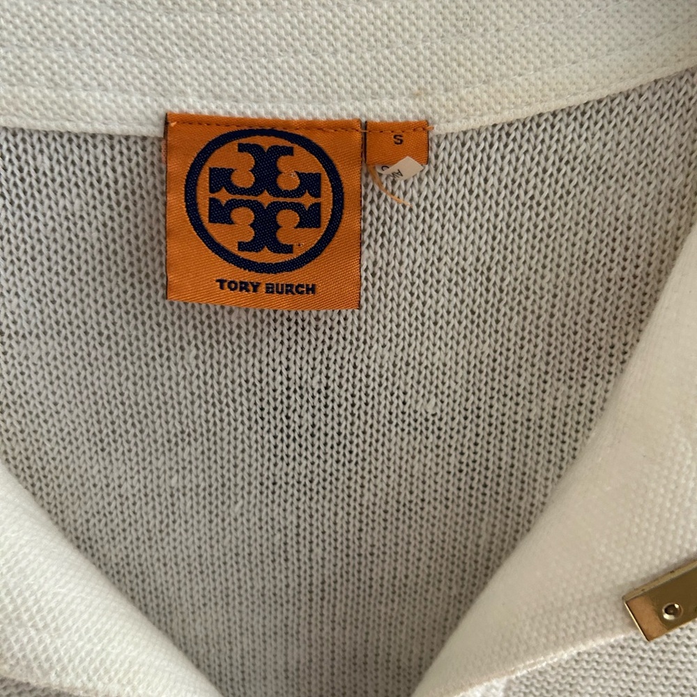 Tory Burch  ivory knit tunic top v neck gold clasp at neckline S